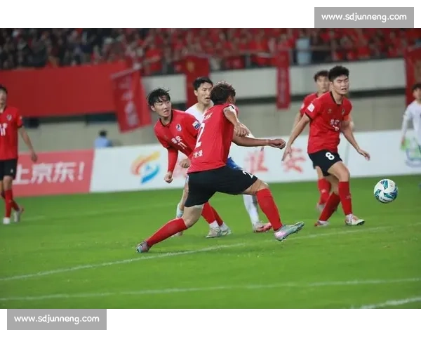 中超焦点战富力迎战一方谁能在攻防博弈中笑到最后争夺关键三分夜