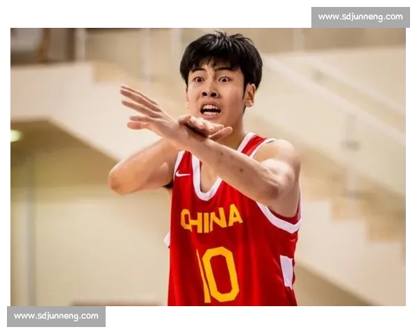 朱芳雨对决李楠引爆篮球江湖宿敌之战再起风云传奇巅峰对话时代碰撞