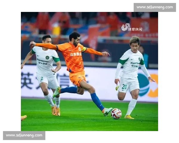 广州富力迎战鲁能泰山焦点对决中超赛场谁能占先机争夺积分榜关键三分