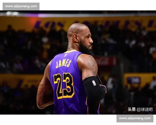 湖人对决开拓者全场集锦詹姆斯领衔关键攻防瞬间回顾精彩镜头解析